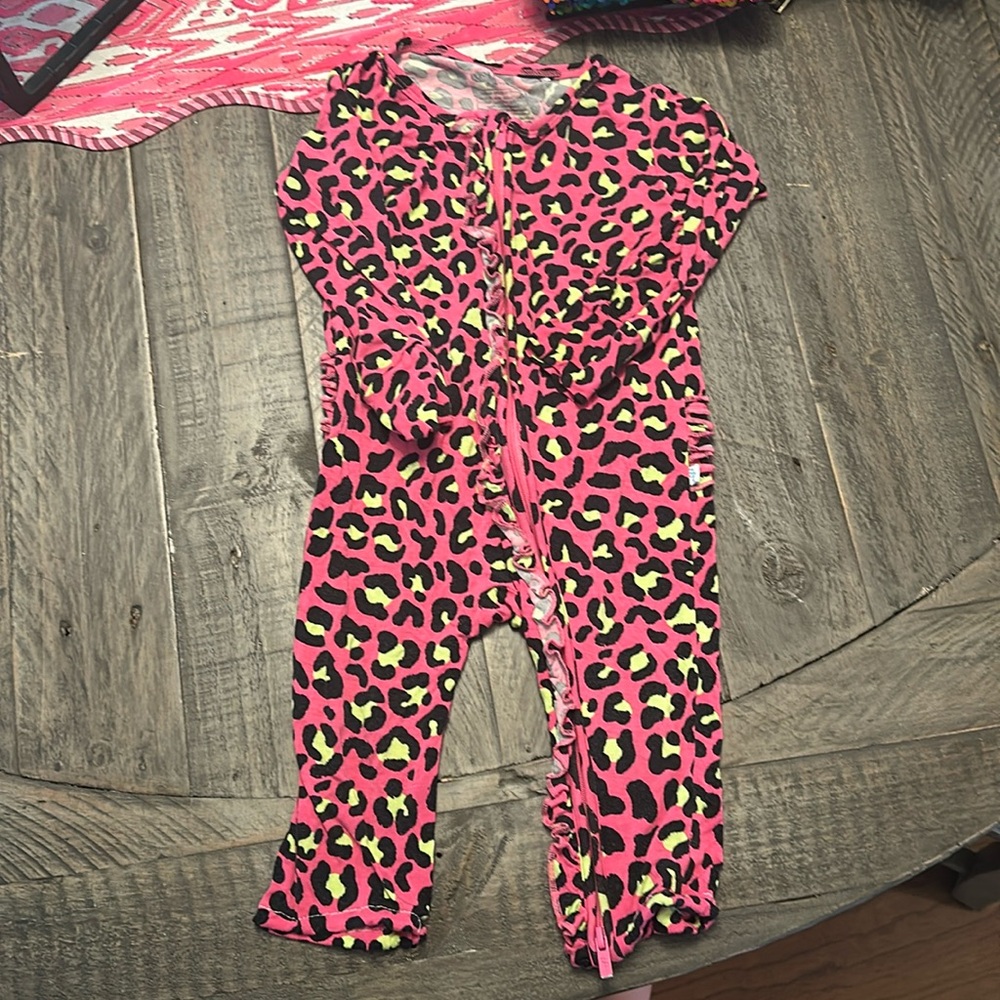 Posh peanut zip onesie 18-24 mo